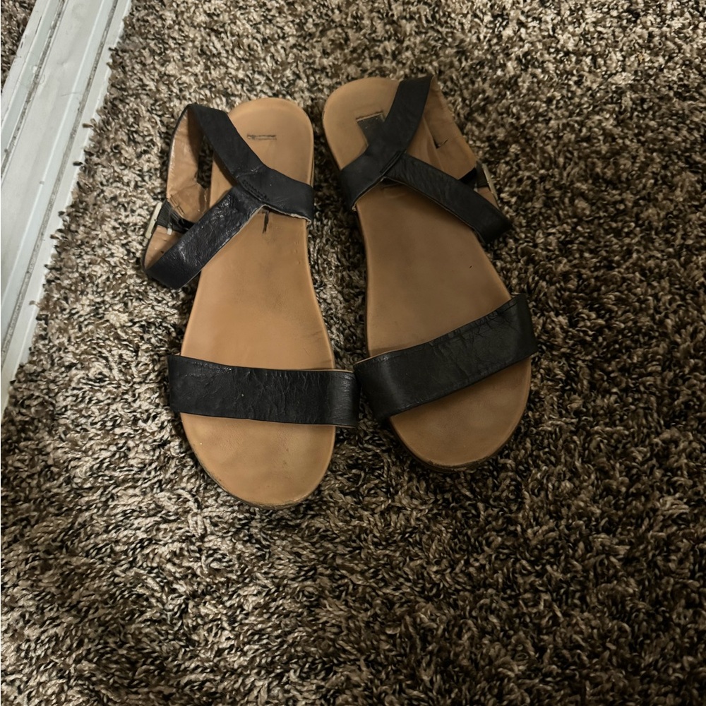 SM black platform sandals